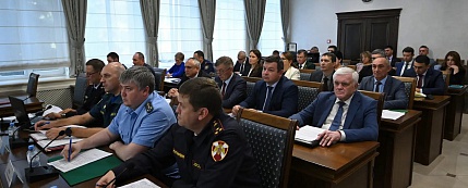 Глава Адыгеи поручил усилить профилактику преступности в среде несовершеннолетних